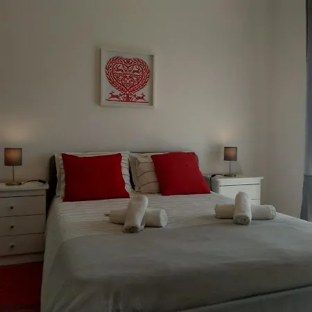 Monica Apartment *