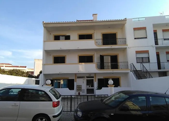 Monica קווארטיירה