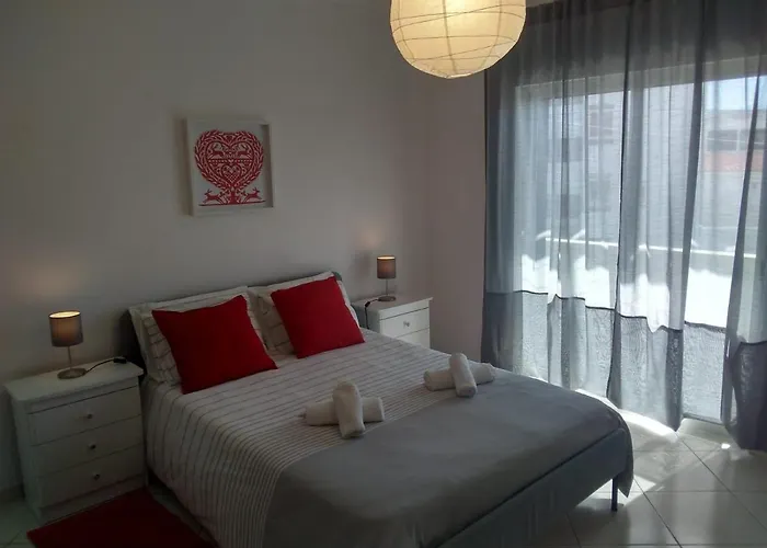 Monica * קווארטיירה